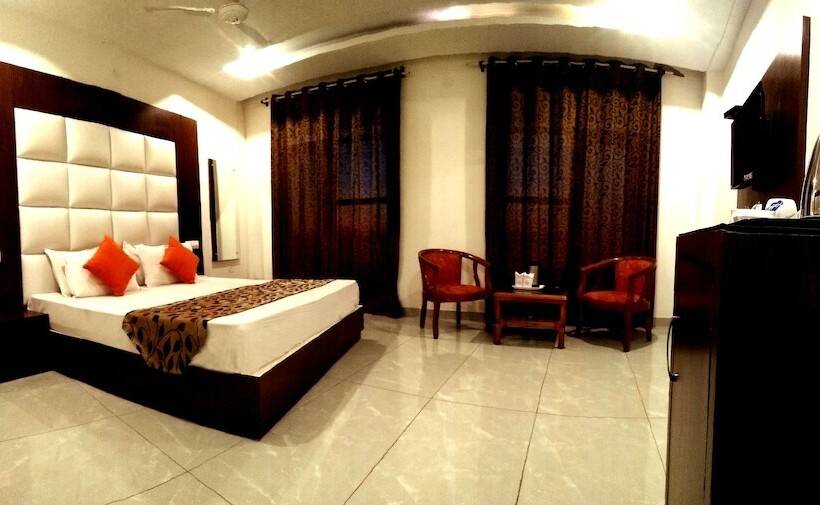 高级大房间, Vatika   The Riverside Resort