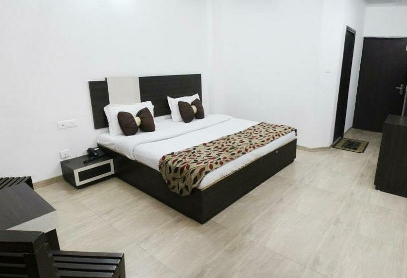 豪华房间, Vatika   The Riverside Resort