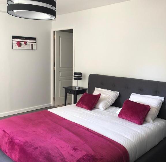 스탠다드 룸 킹사이즈 침대, Le Nid Du Franc