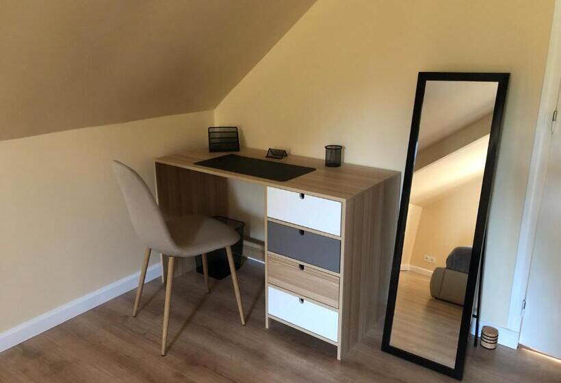 스탠다드 룸 킹사이즈 침대, Le Nid Du Franc