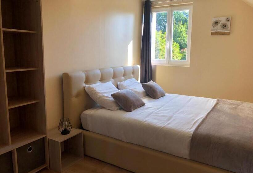 스탠다드 룸 킹사이즈 침대, Le Nid Du Franc