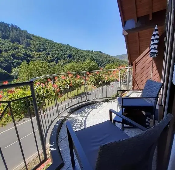 オーシャンビュースタンダードルームバルコニー付き, Haus Moselliebe B&b