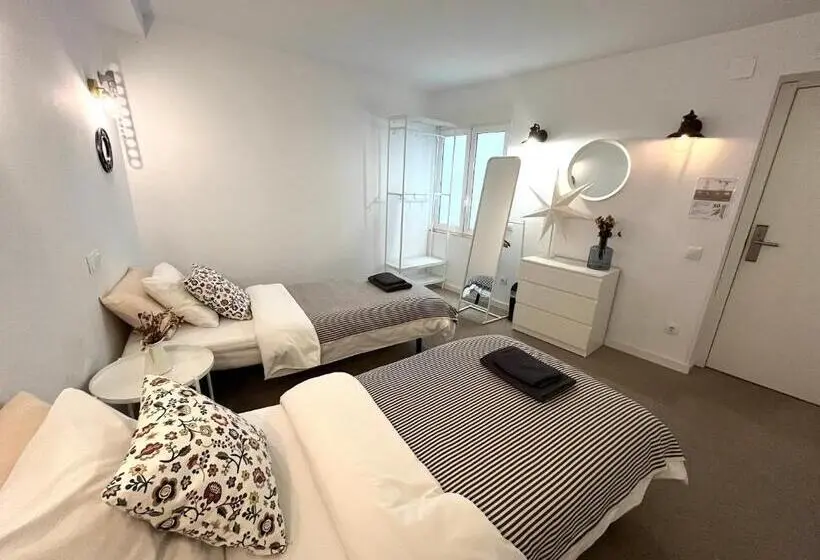 اتاق استاندارد با سرویس بهداشتی مشترک, Hola Hostel Alicante