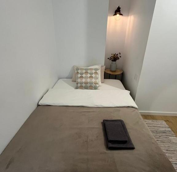 스탠다드 싱글 룸 공동욕실, Hola Hostel Alicante