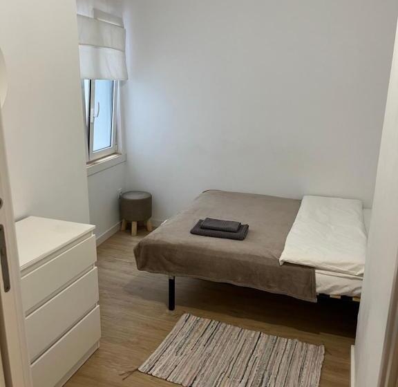 اتاق استاندارد یک تخته با سرویس بهداشتی مشترک, Hola Hostel Alicante