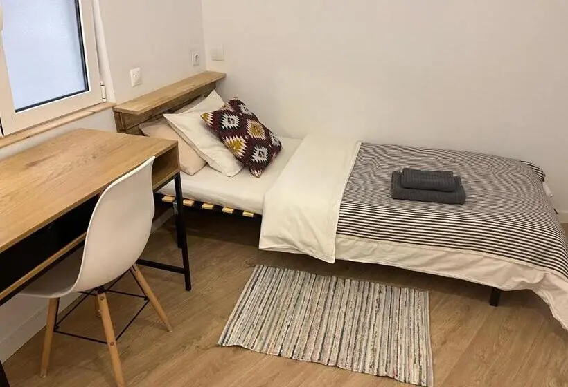 اتاق استاندارد یک تخته با سرویس بهداشتی مشترک, Hola Hostel Alicante
