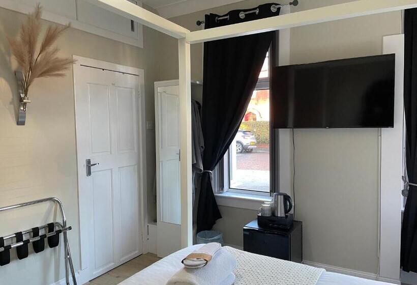 Номер Deluxe Кровать Кинг, Peacock Guest House