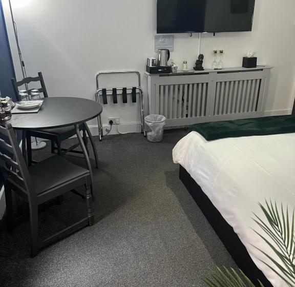 غرفة ديلوكس, Peacock Guest House