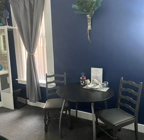 デラックスルーム, Peacock Guest House