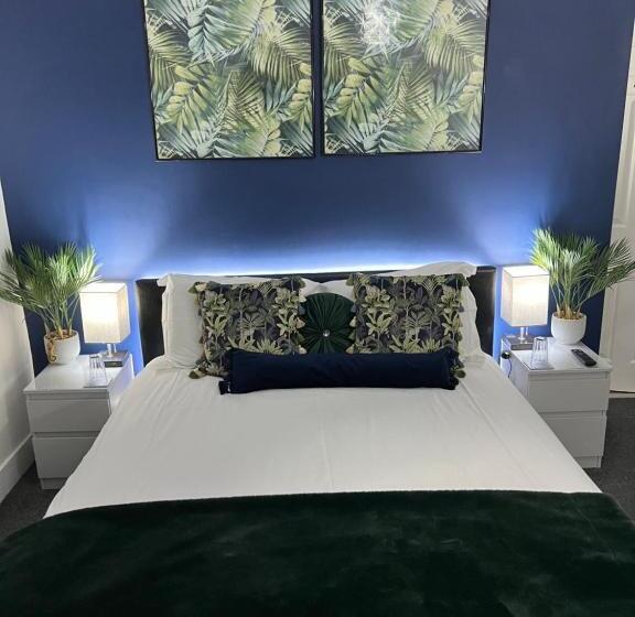 غرفة ديلوكس, Peacock Guest House