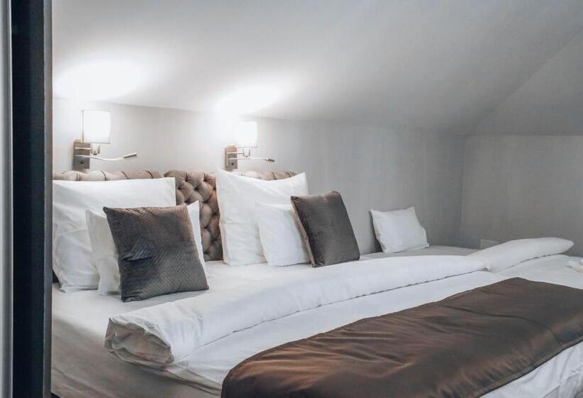 اتاق لوکس سه تخته, S Club Resort Hotel Aqua Park And Spa