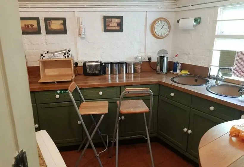 バス共有のスタンダードルーム, Keyfield Terrace Serviced Apartments