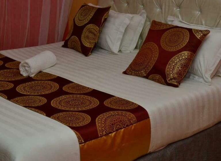 اتاق لوکس, Eaglesvale Resort