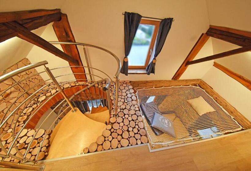 آپارتمان دوبلکس 1 خوابه, Hiša Stare Mame