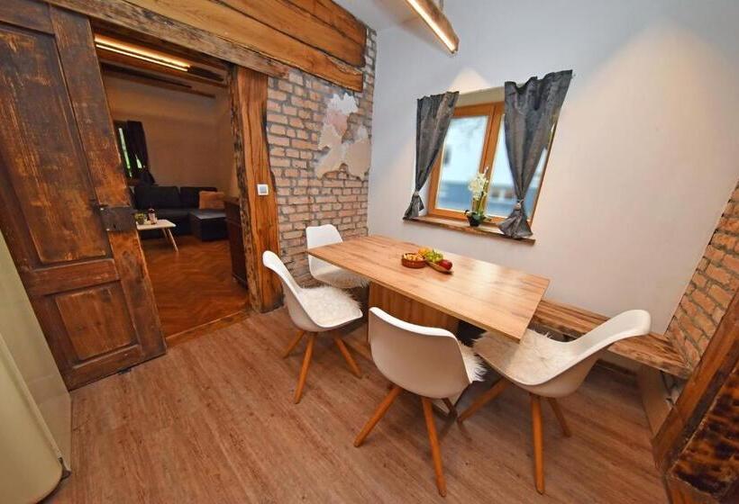 آپارتمان 1 خوابه همکف, Hiša Stare Mame