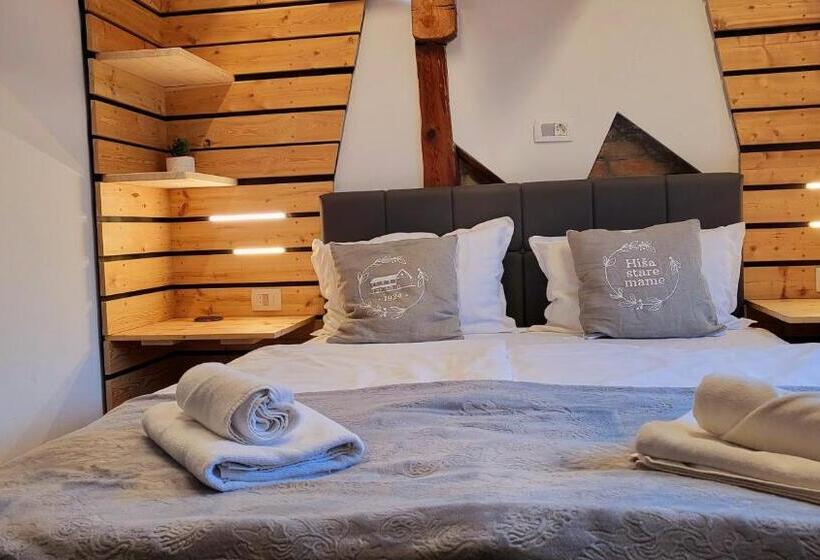 اتاق اکونومی, Hiša Stare Mame