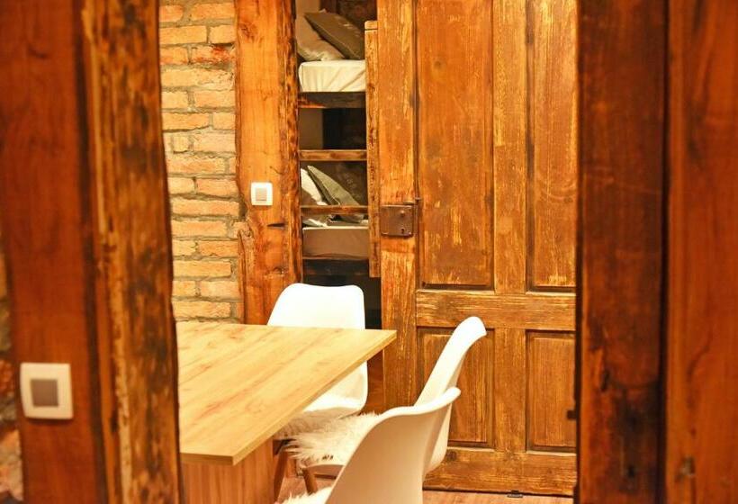 آپارتمان 1 خوابه همکف, Hiša Stare Mame