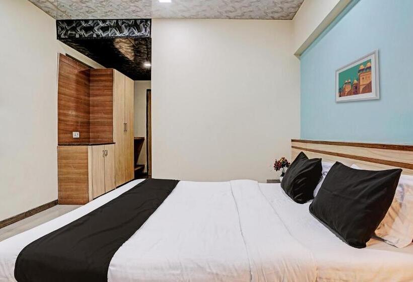 חדר סטנדרט, Collection O Guru Heritage Kalamboli