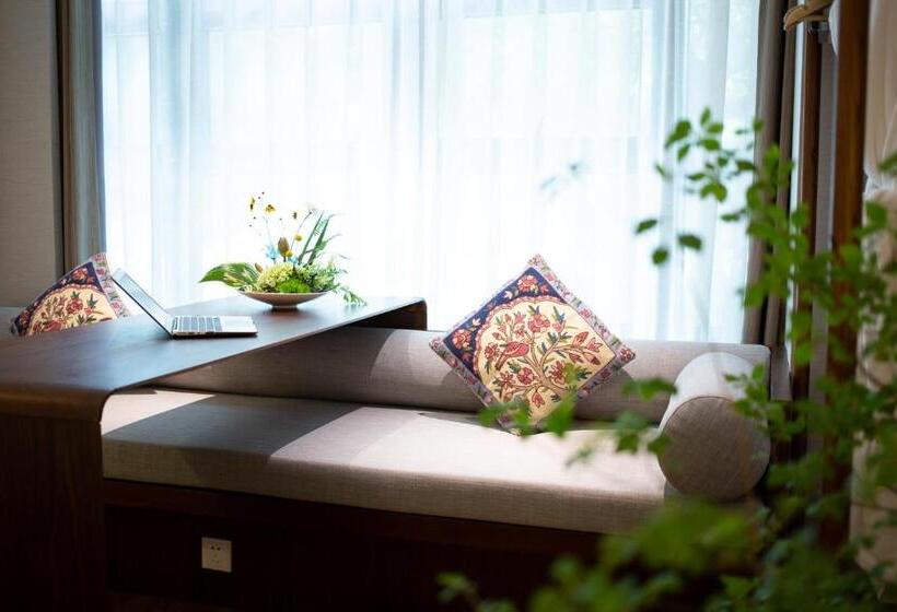 패밀리 룸, Ssaw Boutique Shanghai South Xuhui Riyueguang