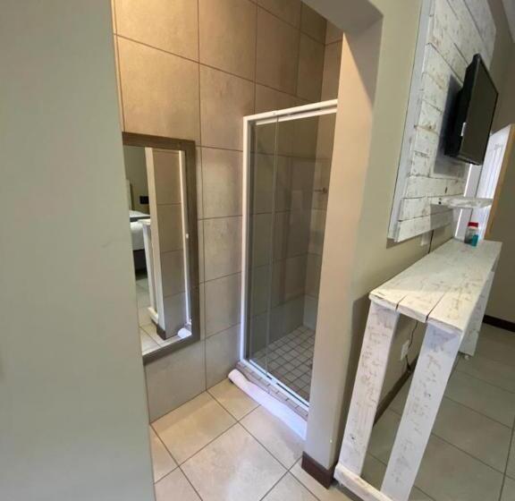 스탠다드 룸, Bread & Barrel Eureka Kimberley