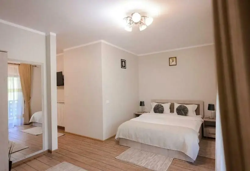 Habitació Quàdruple Estàndard, Casa Isabela