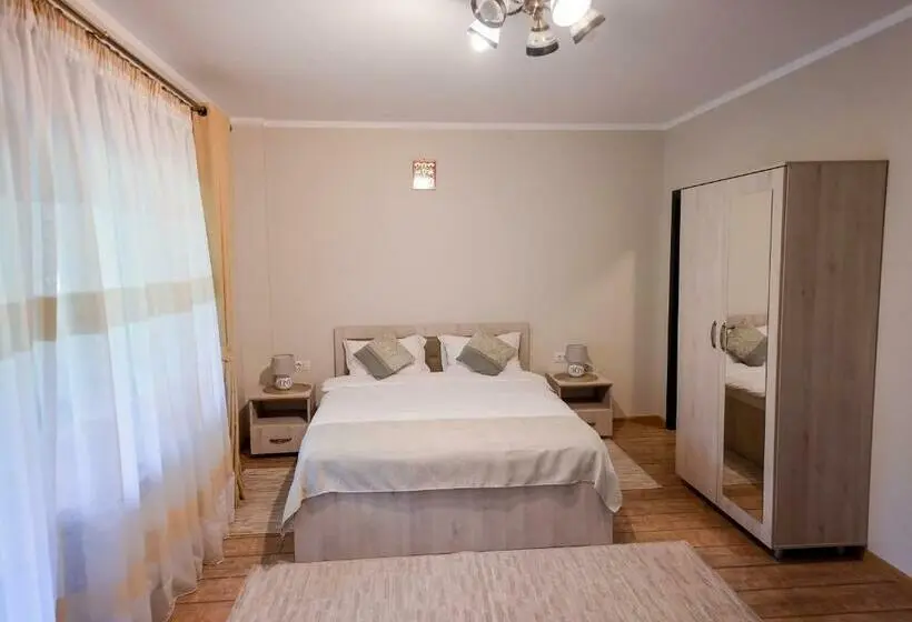 Habitació Triple Superior, Casa Isabela