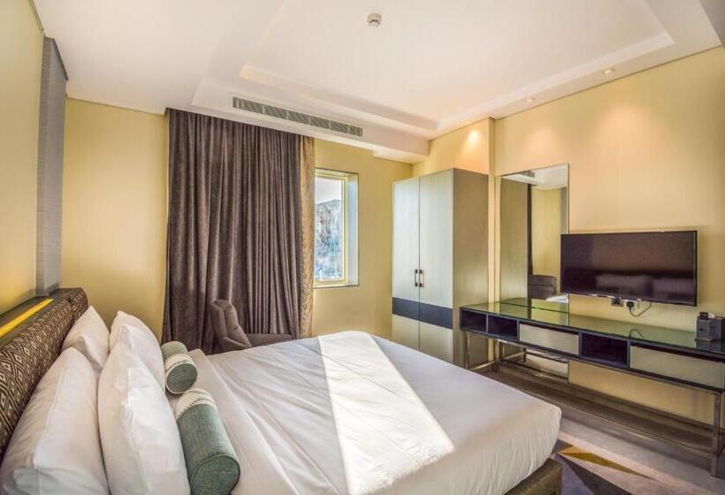 اتاق لوکس با تخت بزرگ, Ewaa Express Hotel   Tabuk