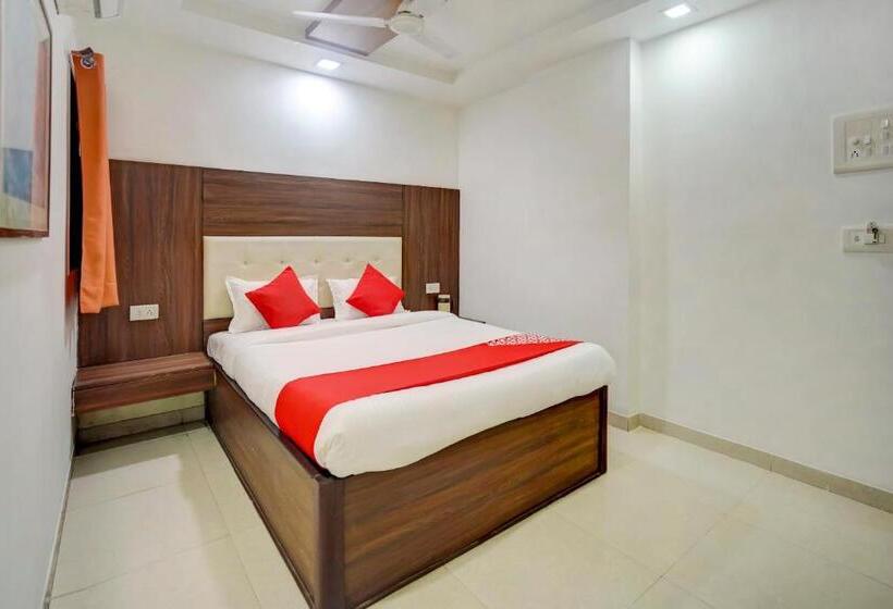 トリプルクラシックルーム, O Ayaansh