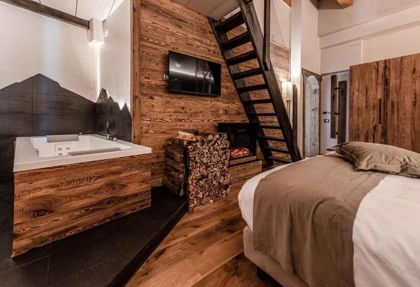 جناح ديلوكس, Capanna Presena