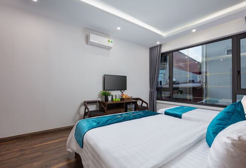 اتاق لوکس سه تخته, Airport Classic Hotel & Travel