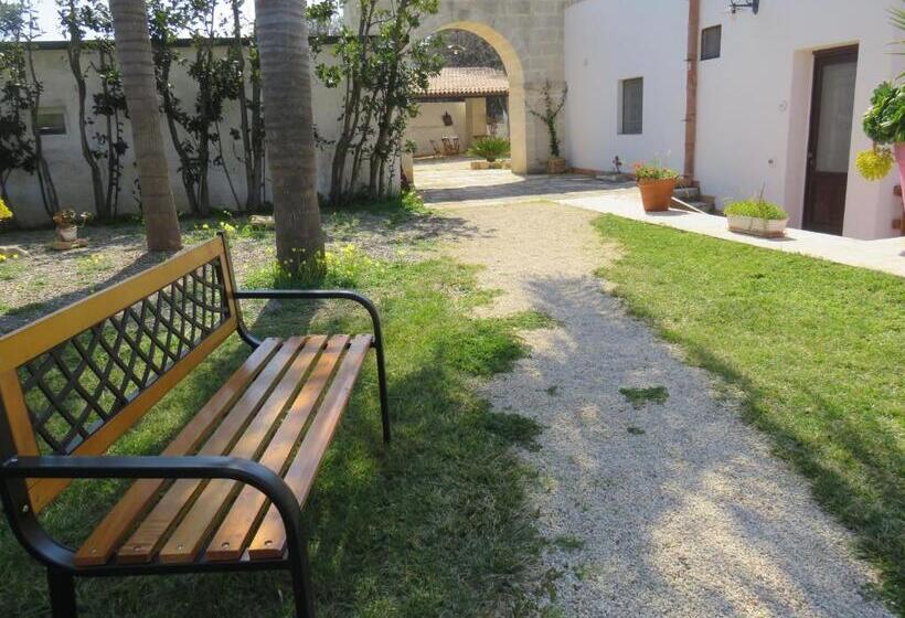 トリプルクラシックルーム, Borgo Santuri