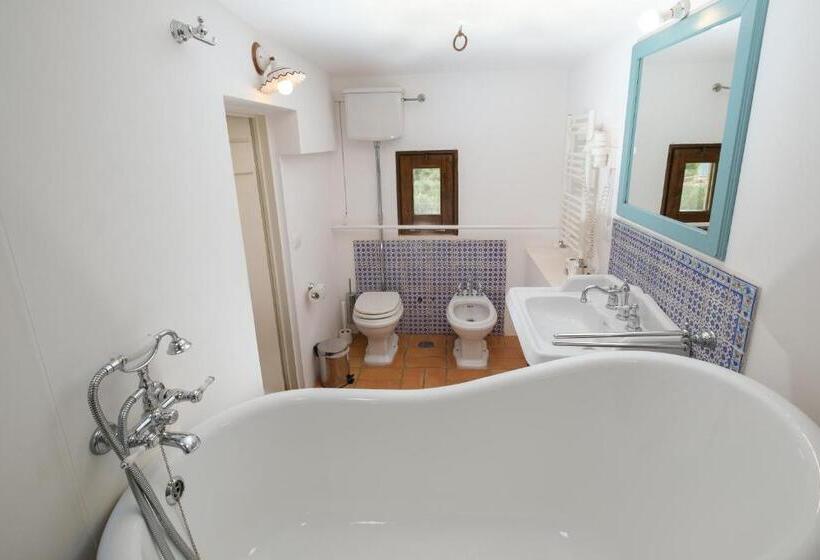 デラックスルーム, Borgo Santuri