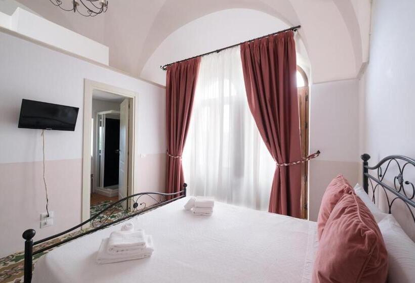 スーペリアトリプルルーム, Borgo Santuri