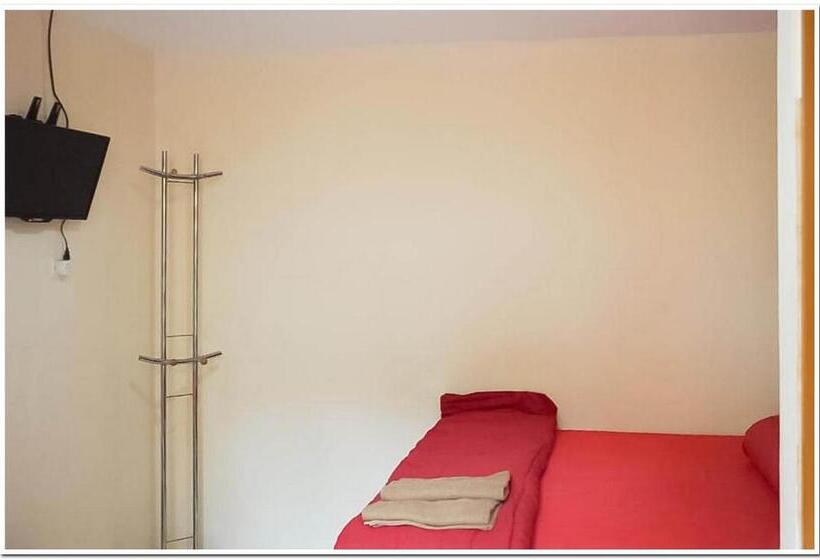 经济房, Pondok Malabar Mitra Reddoorz