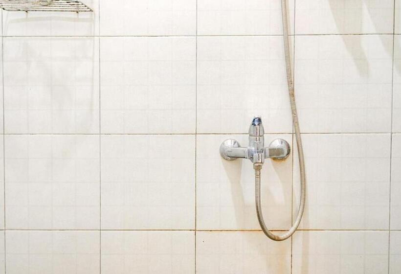 经济房, Pondok Malabar Mitra Reddoorz