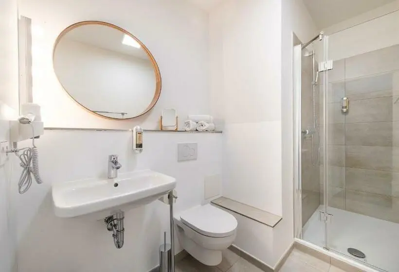 デラックスルーム, Metropol Apartments & Suites