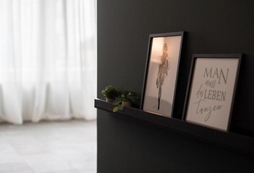 Люкс Вид на Реку, Metropol Apartments & Suites