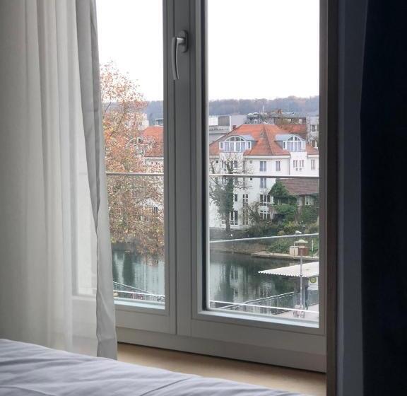 Люкс Вид на Реку, Metropol Apartments & Suites