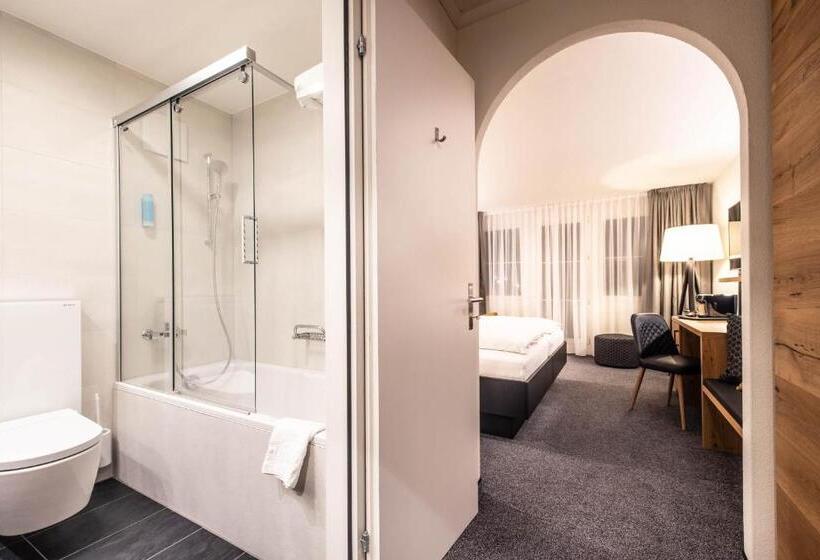 غرفة قياسية ثلاثية, Alpenhotel Schlüssel