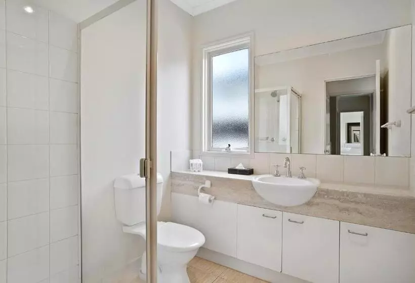 エクゼクティブアパートメントの３ベッドルーム, Aligned Corporate Residences Kew