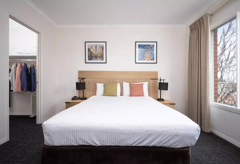 エクゼクティブアパートメントの３ベッドルーム, Aligned Corporate Residences Kew