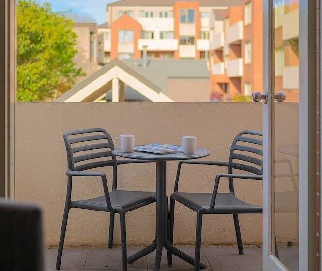 침실 3개 아파트, Aligned Corporate Residences Kew