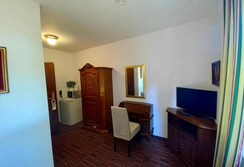 스탠다드 싱글 룸, Attaché