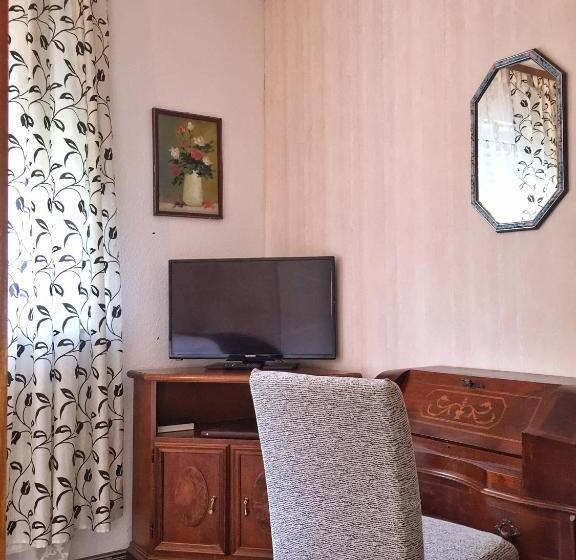 스탠다드 싱글 룸, Attaché