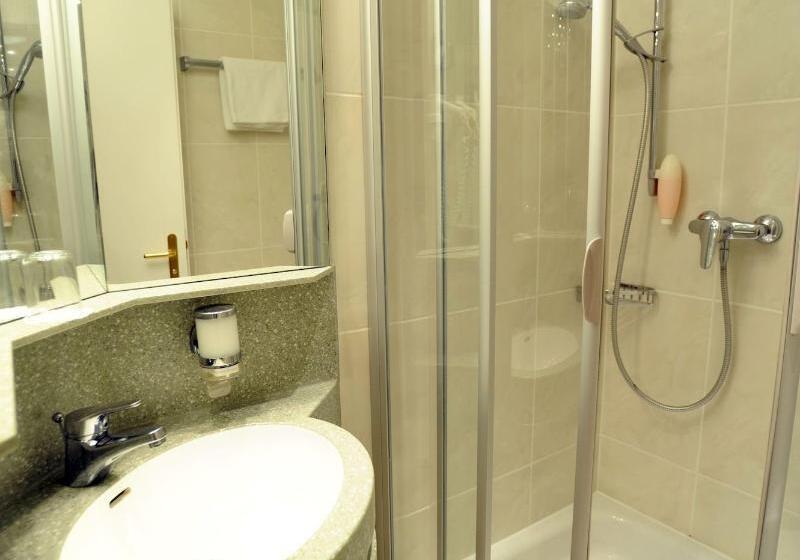 스탠다드 싱글 룸, Beethoven