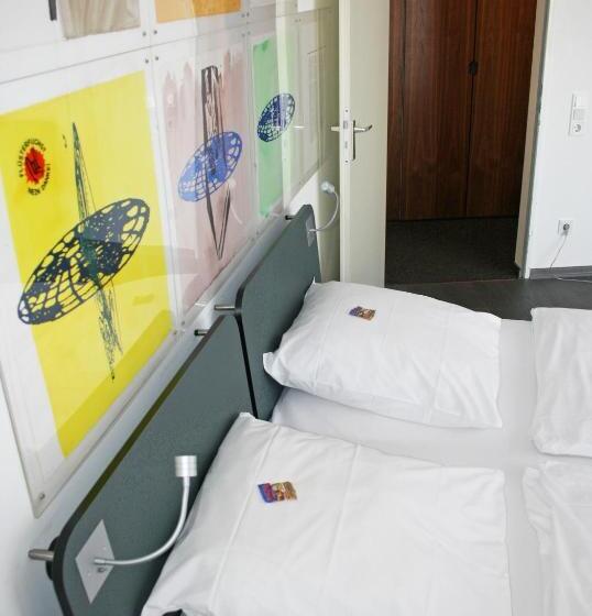 스탠다드 룸, Chelsea