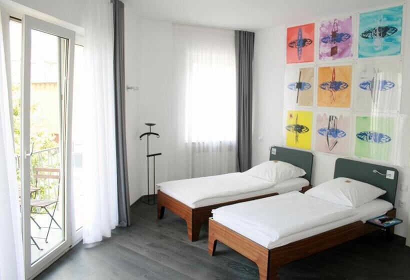 스탠다드 룸, Chelsea