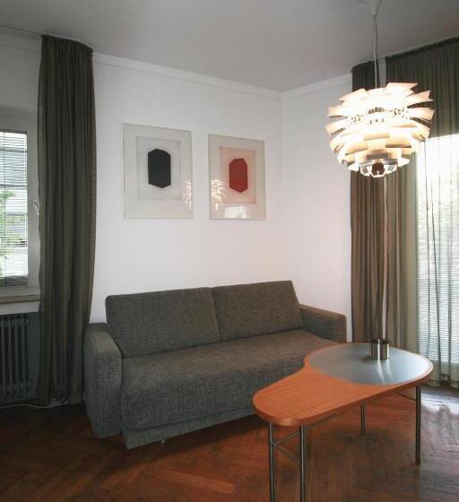 발코니가 있는 스위트, Chelsea