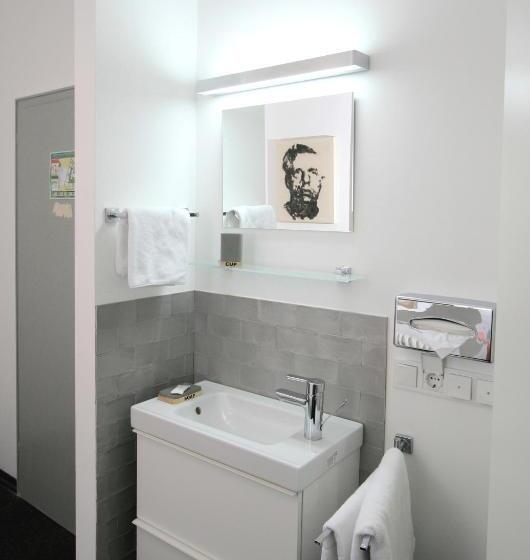 스탠다드 싱글 룸 공동욕실, Chelsea