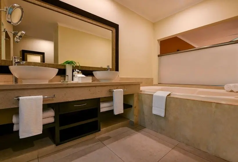 Junior swim-up suite, El Dorado Royale, All & More Inclusive - Adults Only